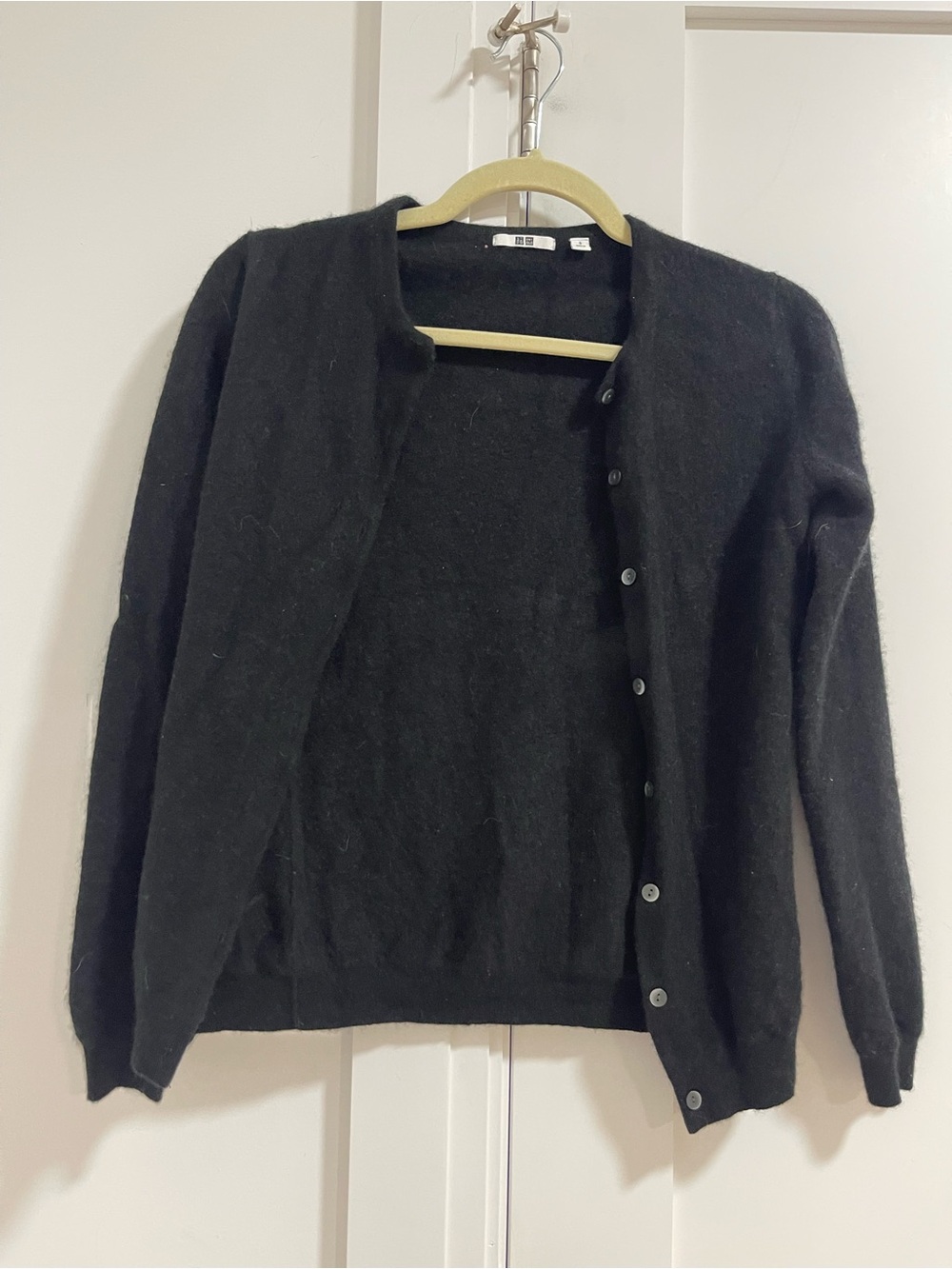 Uniqlo Black Women's Button-Front Crewneck Cardigan